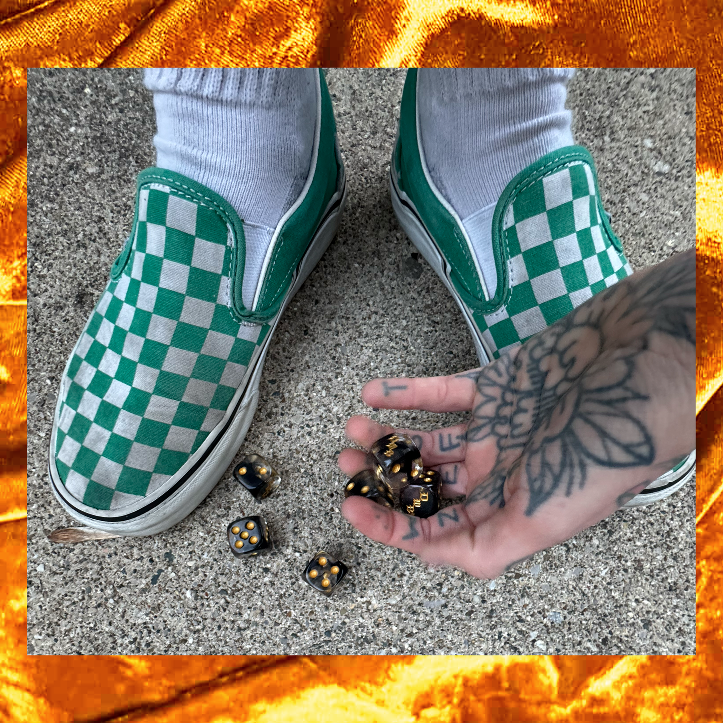 DWB Blk/Gld Dice and Pouch